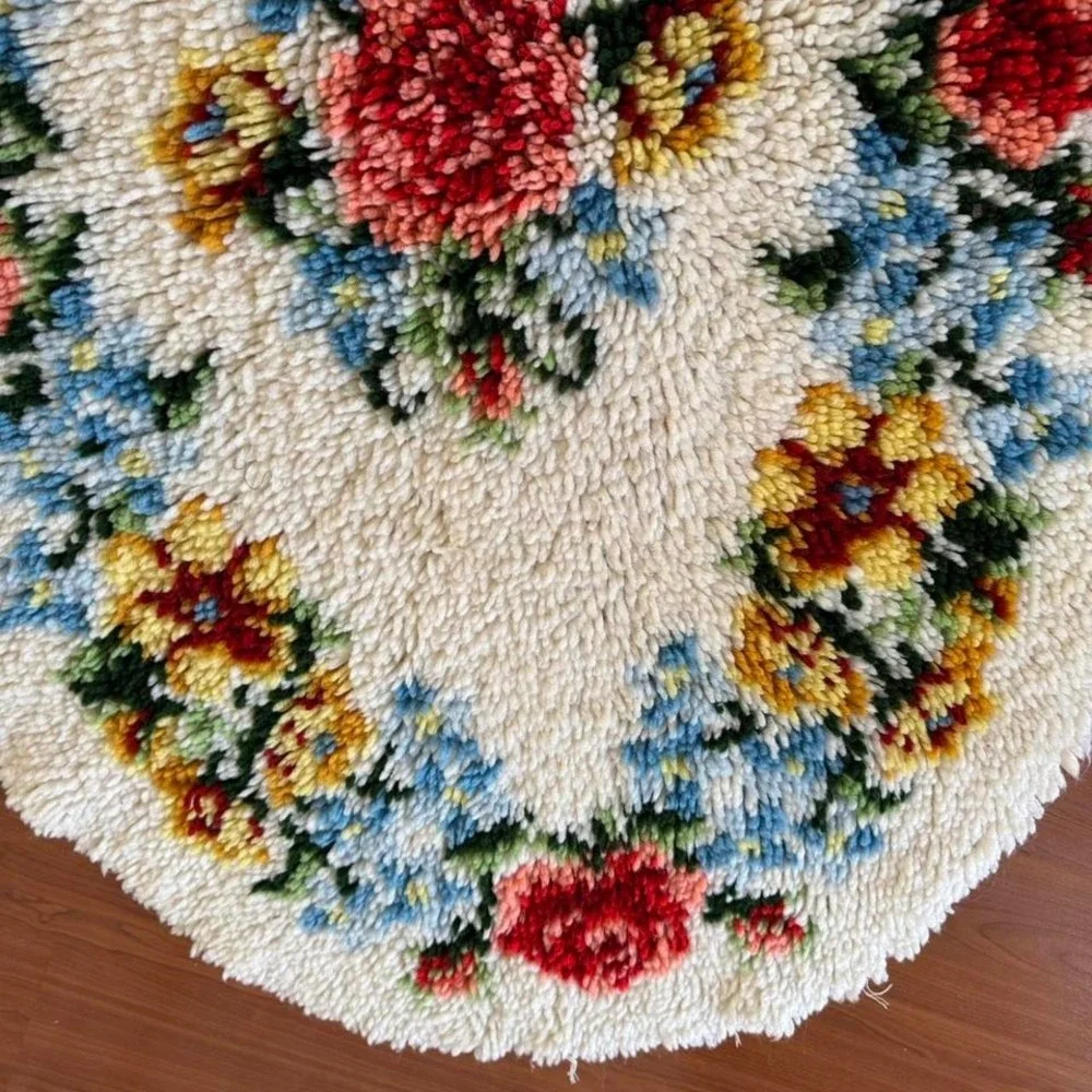 Vintage Latch‎ Hook Rug Red Blue Yellow Floral